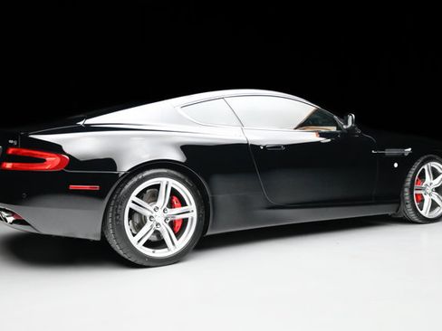 Used 2009 Aston Martin DB9 Coupe RWD image 24