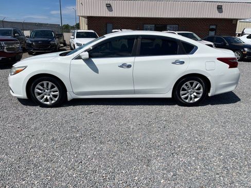 Used 2018 Nissan Altima 2.5 S w/ S Convenience Package FWD image 10