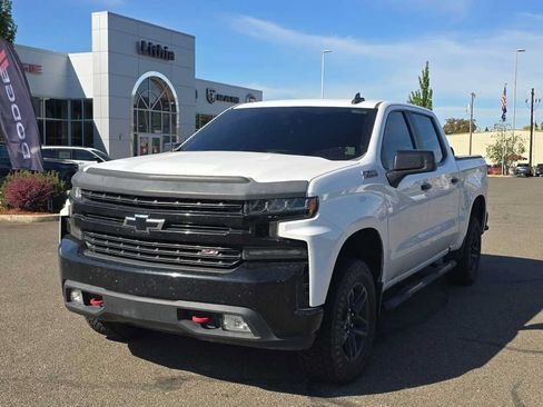 Used 2020 Chevrolet Silverado 1500 LT Trail Boss AWD/4WD image 15