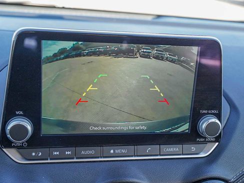 Used 2024 Nissan Sentra SV image 16