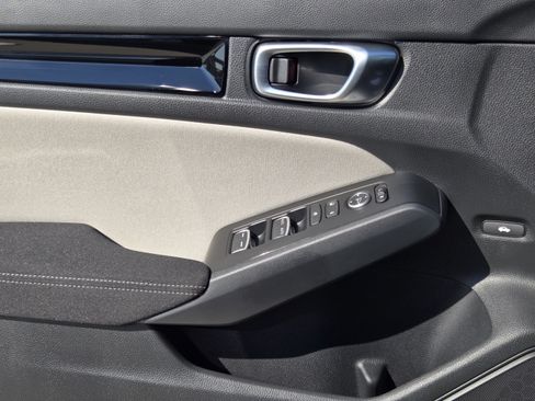 Certified 2024 Honda Civic EX image 25