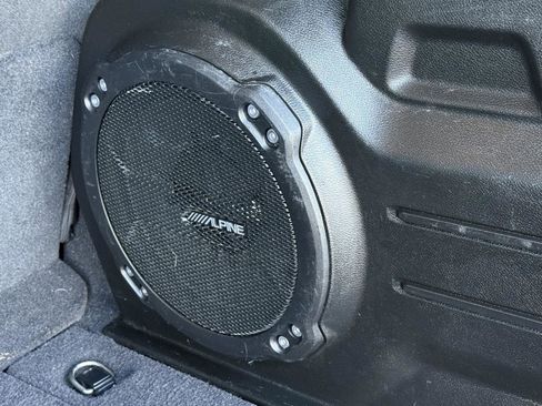 Used 2019 Jeep Wrangler Unlimited Rubicon w/ Uconnect 4C Nav & Sound Group image 11