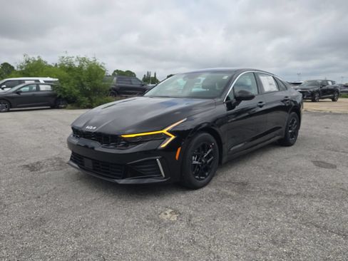 New 2026 Kia K5 LXS FWD image 3
