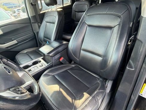 Used 2020 Ford Explorer XLT w/ Equipment Group 202A AWD/4WD image 13