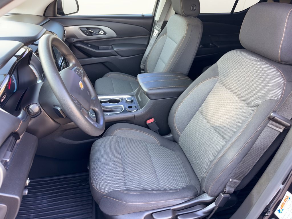 Used 2018 Chevrolet Traverse LS FWD image 5