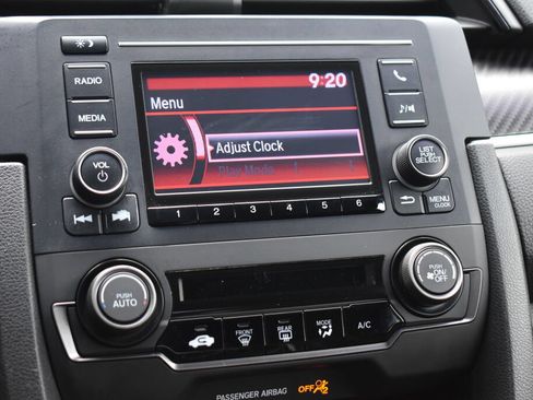 Used 2017 Honda Civic Sport image 11