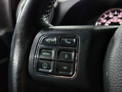 Used 2015 Jeep Wrangler Unlimited Sahara w/ Dual Top Group image 28