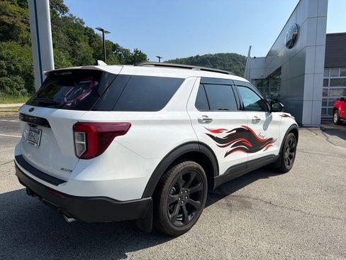 Used 2022 Ford Explorer ST-Line w/ Class IV Trailer Tow Package AWD/4WD image 5