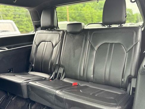 Used 2018 Ford Expedition Limited w/ Equipment Group 301A AWD/4WD image 15