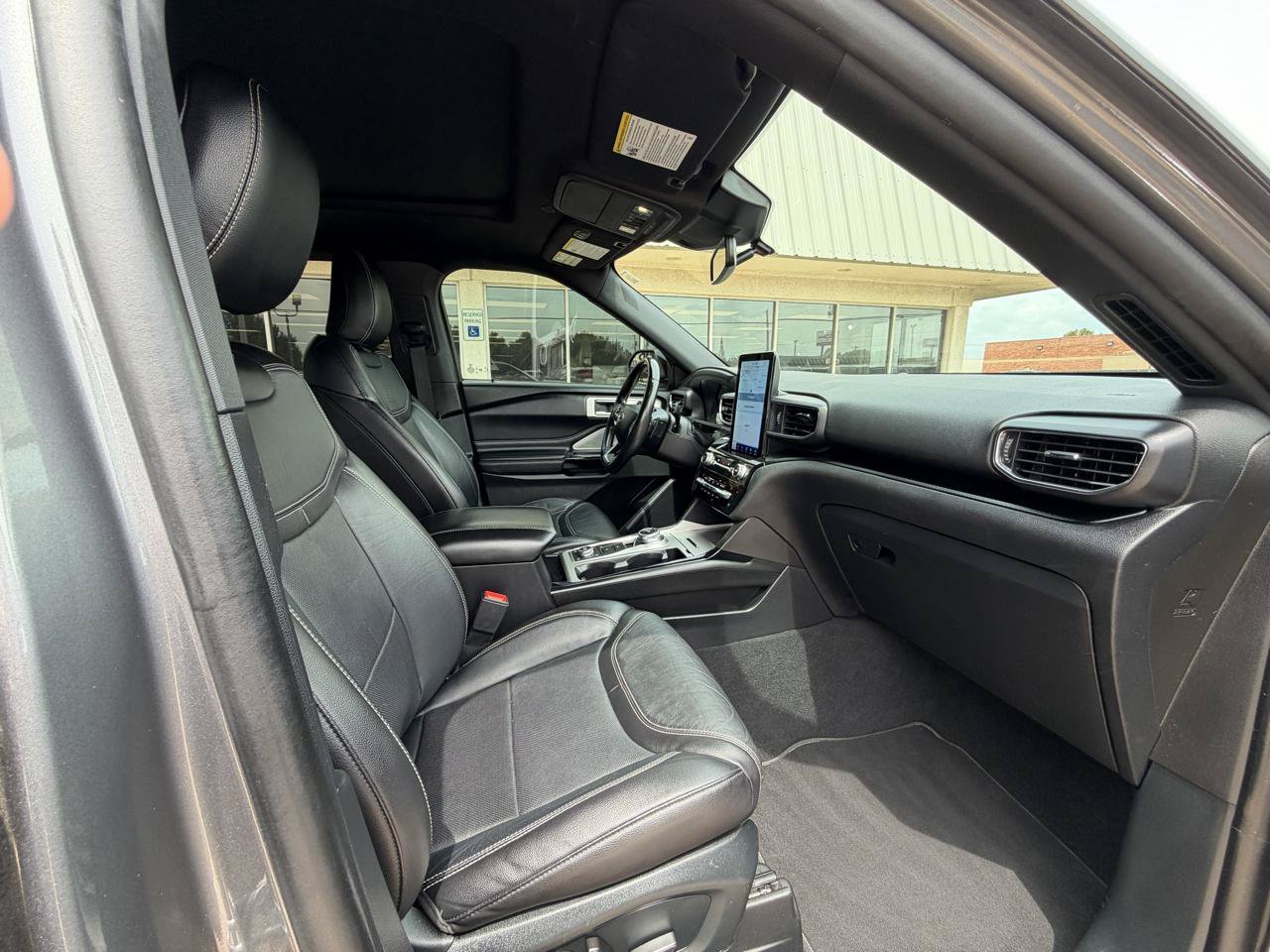 Used 2021 Ford Explorer ST w/ Equipment Group 401A AWD/4WD image 23