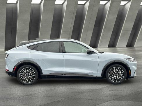 Certified 2024 Ford Mustang Mach-E Premium image 2