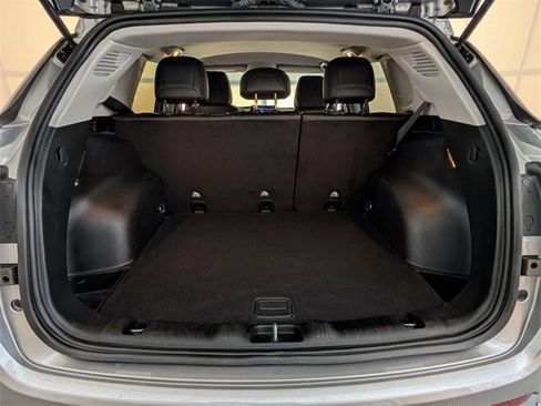 Used 2022 Jeep Compass Latitude image 10