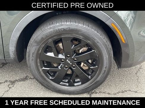 Used 2023 Kia Sorento S w/ Panoramic Sunroof Package AWD/4WD image 7
