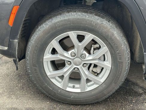 Used 2023 Jeep Grand Cherokee L Limited w/ Trailer Tow Group (B) image 9