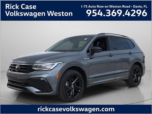 Certified 2024 Volkswagen Tiguan SE R-Line AWD/4WD image 1