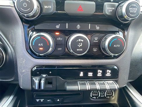 Used 2019 RAM 1500 Big Horn image 25