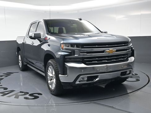 Used 2021 Chevrolet Silverado 1500 LTZ w/ LTZ Premium Package image 3