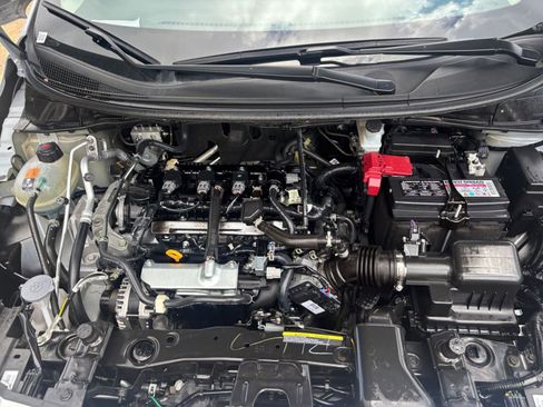 Used 2025 Nissan Versa SV FWD image 30