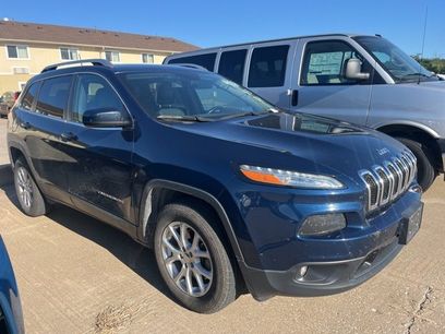Used 2018 Jeep Cherokee Latitude Plus w/ Comfort/Convenience Group
