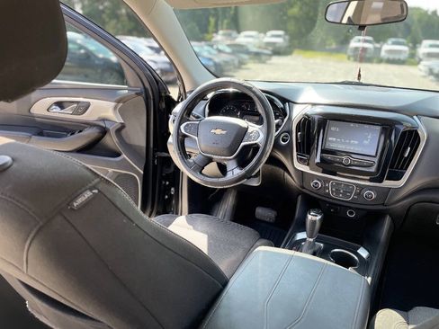 Used 2018 Chevrolet Traverse LT FWD image 26