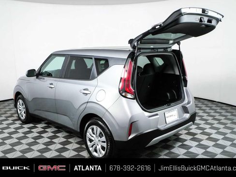 Used 2025 Kia Soul LX FWD image 29