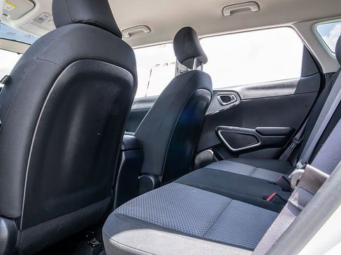 Used 2020 Kia Soul LX FWD image 18