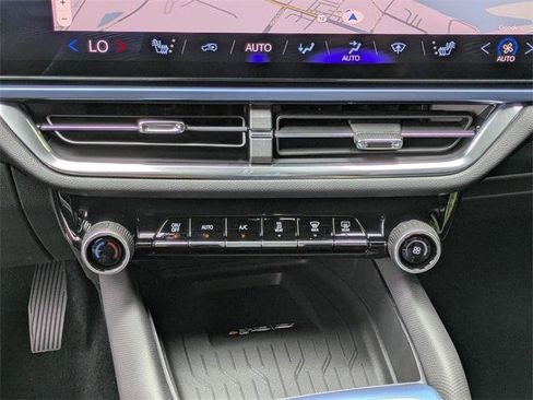 New 2026 Chevrolet Equinox EV LT image 22