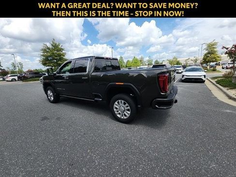 Used 2022 GMC Sierra 3500 Denali w/ Denali Ultimate Package AWD/4WD image 12