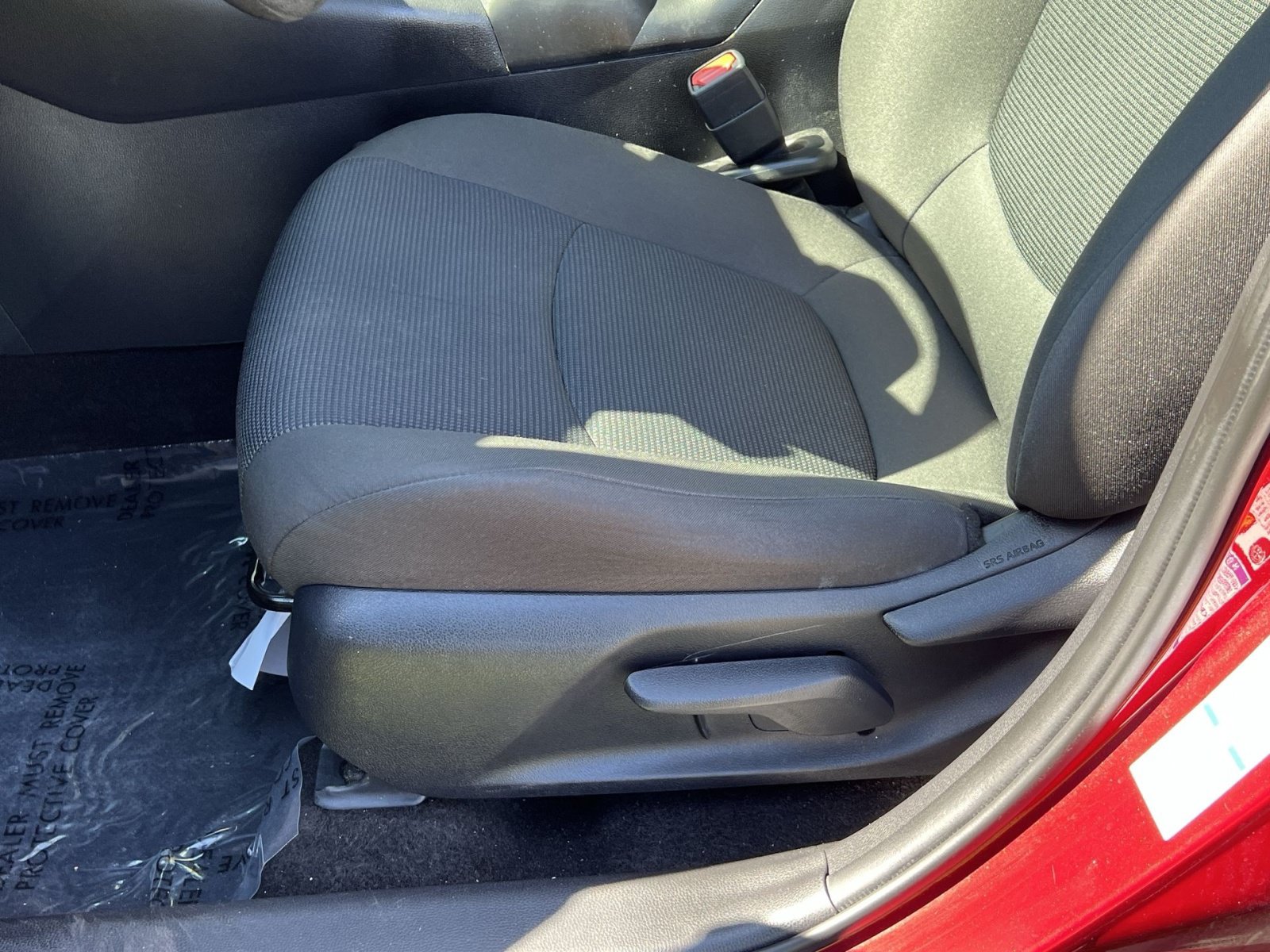 Used 2021 Toyota RAV4 LE AWD/4WD image 11
