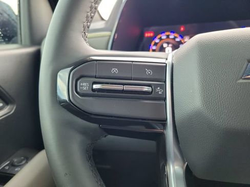 Used 2025 Chevrolet Colorado ZR2 w/ Technology Package AWD/4WD image 21