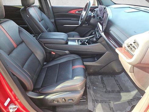 Used 2024 Chevrolet Traverse RS image 23