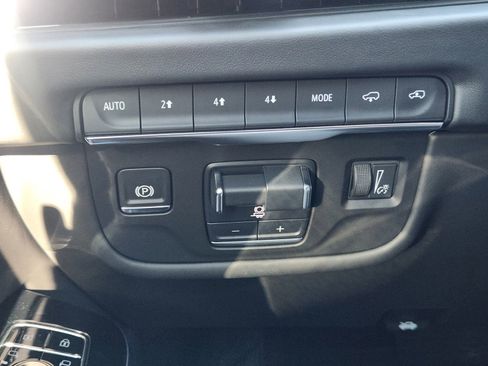 Certified 2025 Cadillac Escalade Sport Platinum image 21