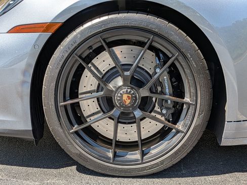 Certified 2025 Porsche 911 Targa 4 GTS AWD/4WD image 36