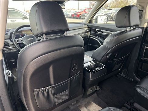 Used 2025 Kia Telluride EX w/ EX Captain's Chair Package image 31