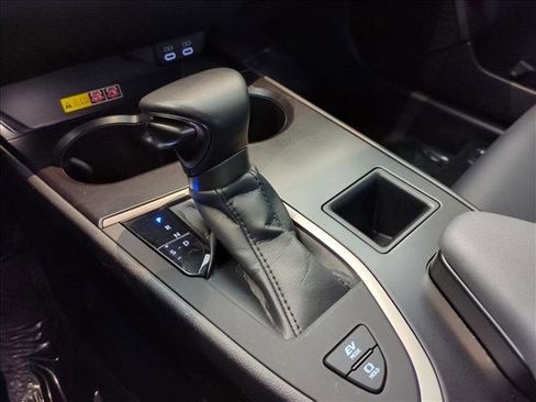 Used 2024 Lexus UX 250h FWD image 11