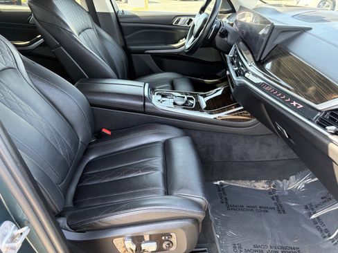 Used 2023 BMW X7 xDrive40i AWD/4WD image 11