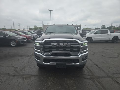 Used 2025 RAM 2500 Big Horn AWD/4WD image 2