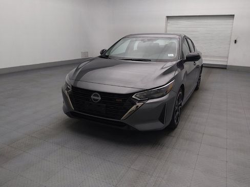 Used 2025 Nissan Sentra SR FWD image 15