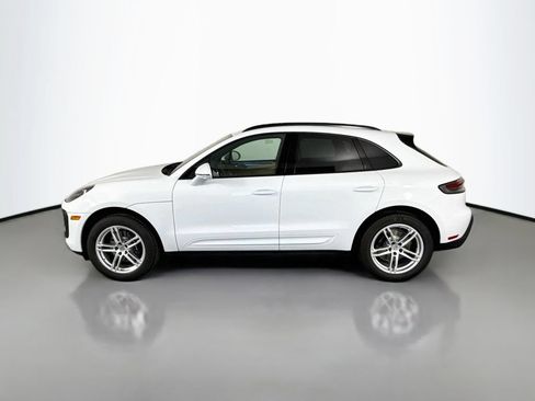 Certified 2026 Porsche Macan AWD/4WD image 2