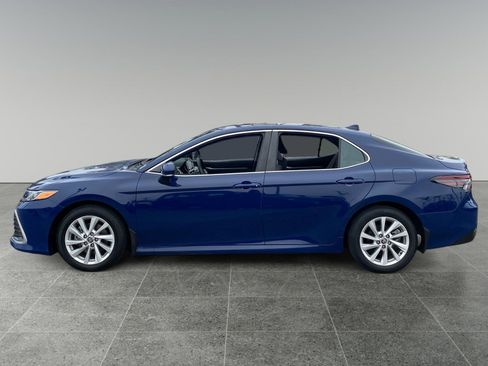 Used 2023 Toyota Camry LE w/ Convenience Package FWD image 2