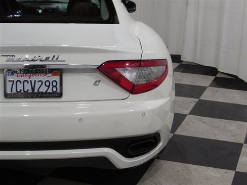 Used 2010 Maserati GranTurismo S RWD image 21