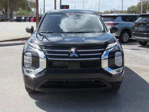 New 2026 Mitsubishi Outlander ES FWD image 7