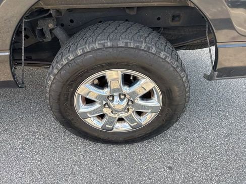 Used 2013 Ford F150 XLT w/ XLT Chrome Pkg image 8