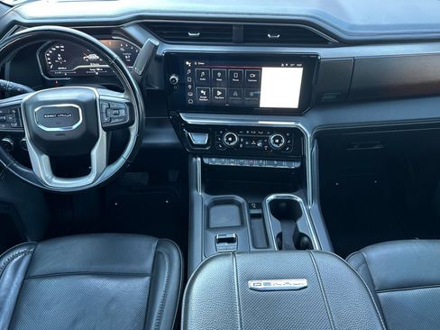 Used 2024 GMC Sierra 3500 Denali w/ Denali Reserve Package image 14