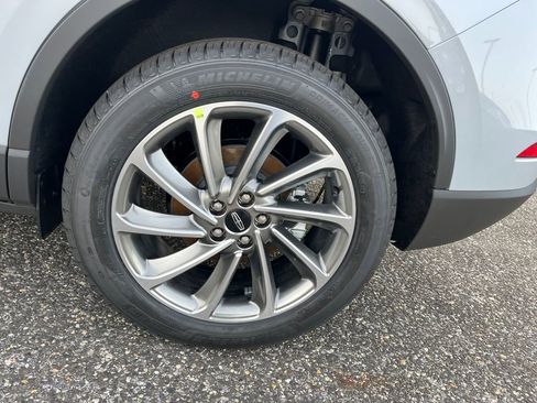 New 2026 Lincoln Corsair Premiere image 24