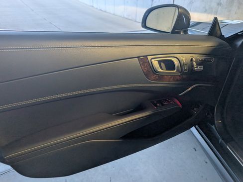 Used 2014 Mercedes-Benz SL 550 image 31