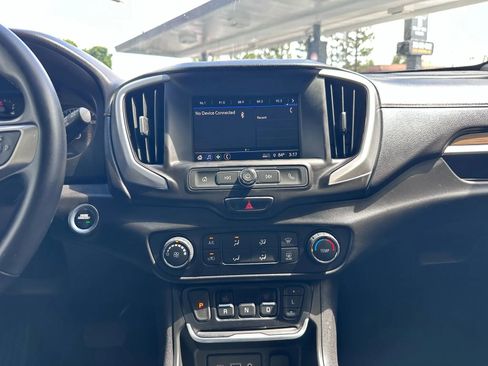 Used 2018 GMC Terrain SLE image 33