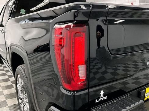 Used 2023 GMC Sierra 1500 Denali Ultimate image 35