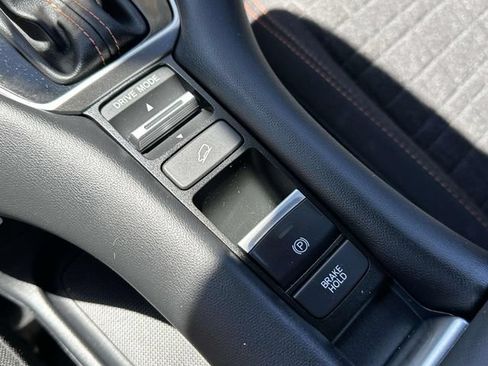 Certified 2025 Honda HR-V Sport image 28