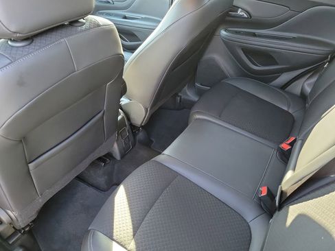 Used 2022 Buick Encore Preferred w/ Safety Package image 9